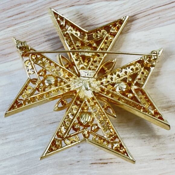 Nolan Miller Maltese Cross Brooch Pin Signed Gold Tone Purple/Green Glow - Picture 5 of 13